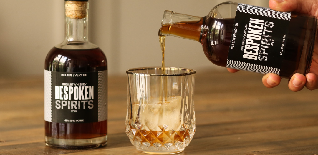 Nowa metoda produkcji whisky zajmie kilka dni. „Koniec z dojrzewaniem w beczkach”