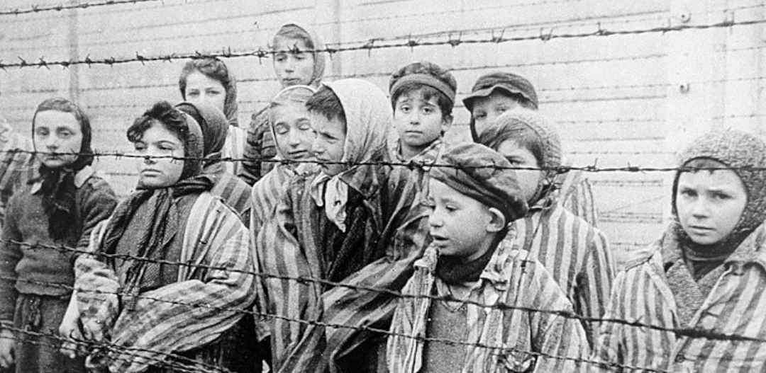 The New Yorker obwinia Polaków za Holokaust