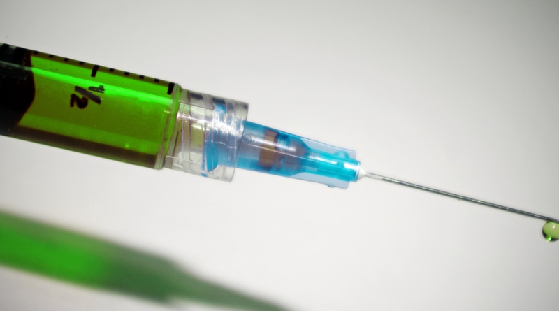 Szczepionka na COVID-19 to nie koniec pandemii? Naukowcy mają pesymistyczne prognozy