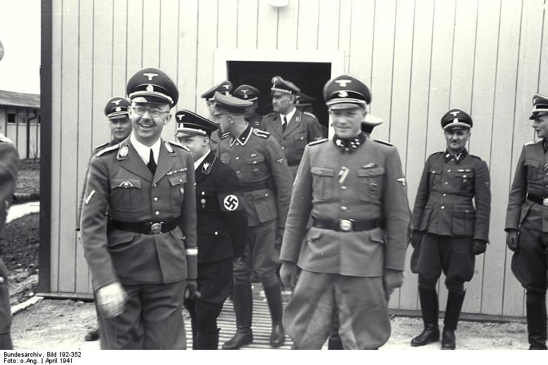 Franz Huber, Heinrich Himmler, August Eigruber i oficerowie SS w obozie koncentracyjnym Mauthausen-Gusen w 1941 roku