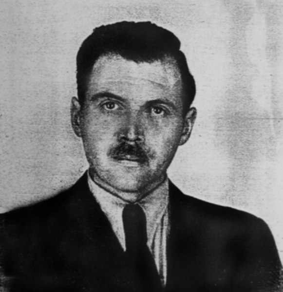 Josef Mengele w 1956 roku. Zdjęcie wykonane do dokumentów przez policję w Argentynie