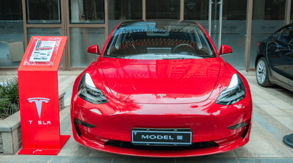 Samochody elektryczne - Tesla